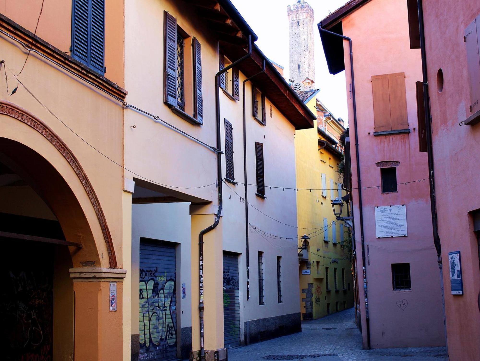 Appartamento Alle Due Torri Bologna Exterior foto
