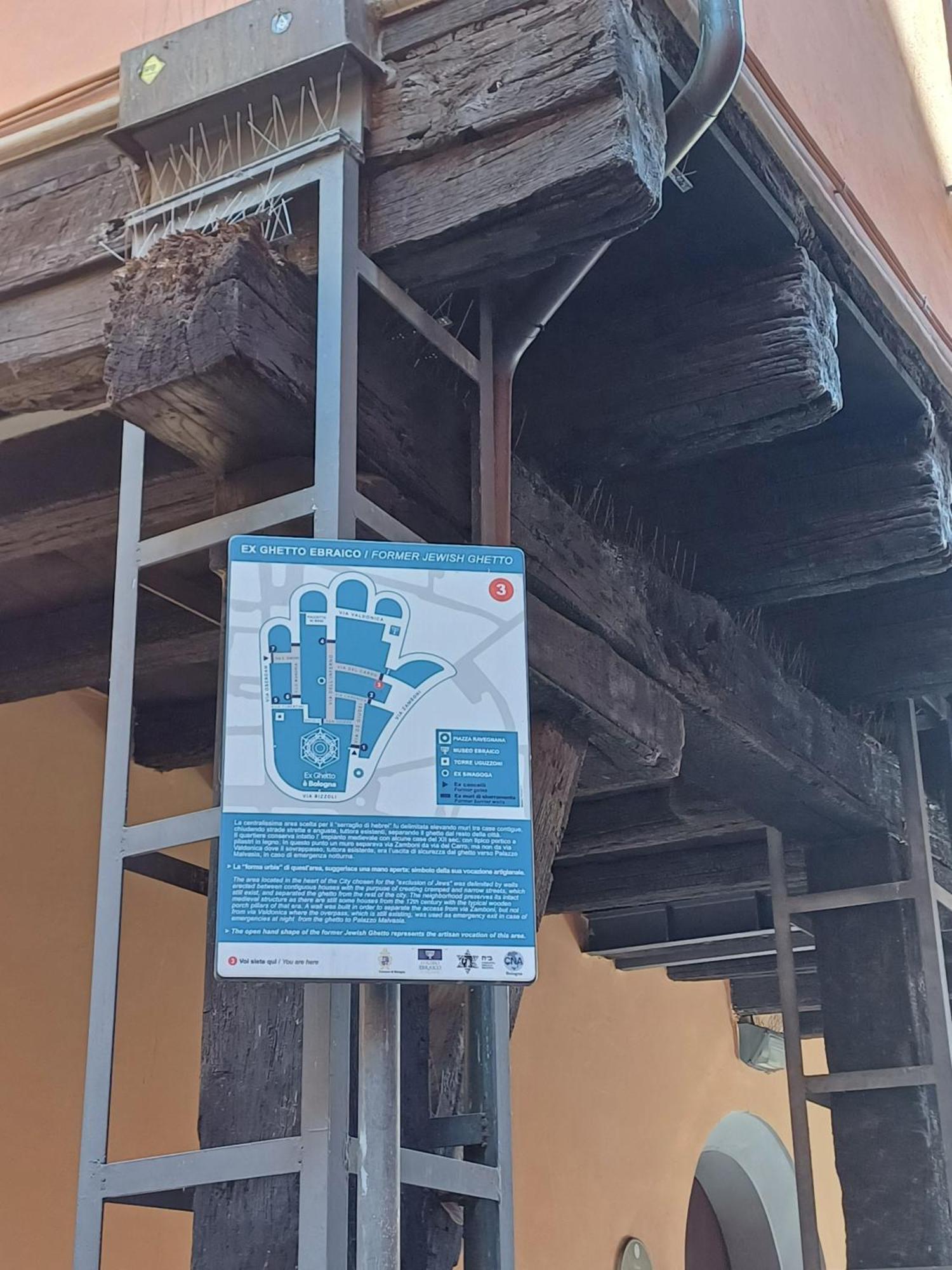 Appartamento Alle Due Torri Bologna Exterior foto